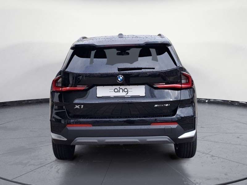 Fahrzeugbild eines BMW X1