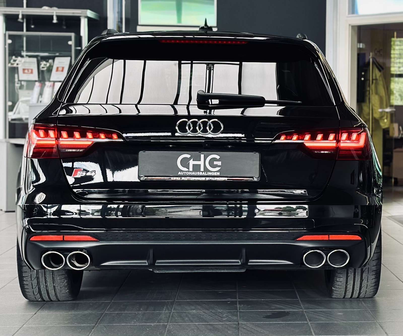 Fahrzeugbild eines Audi S4