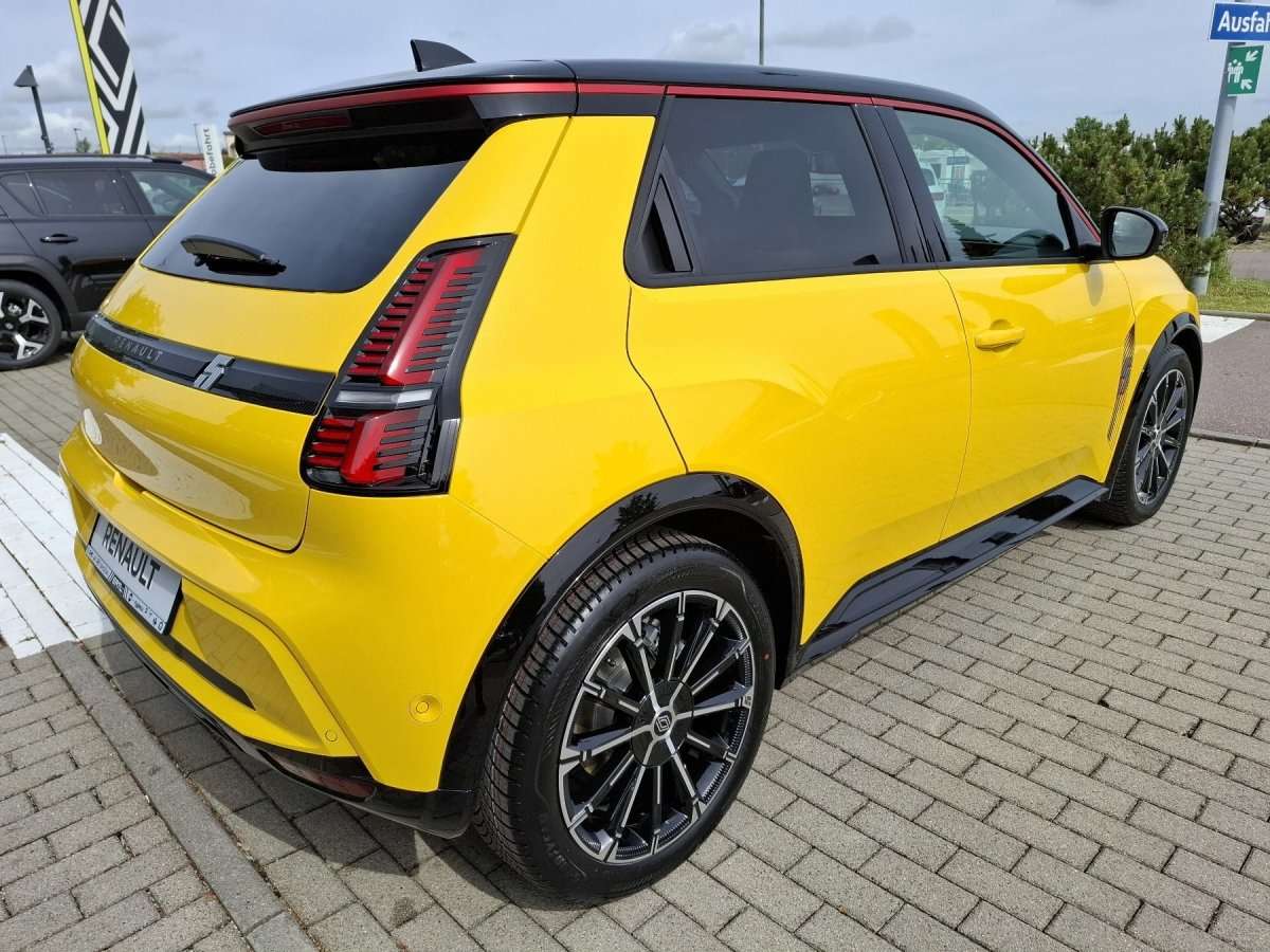 Fahrzeugbild eines Renault 5 E-TECH