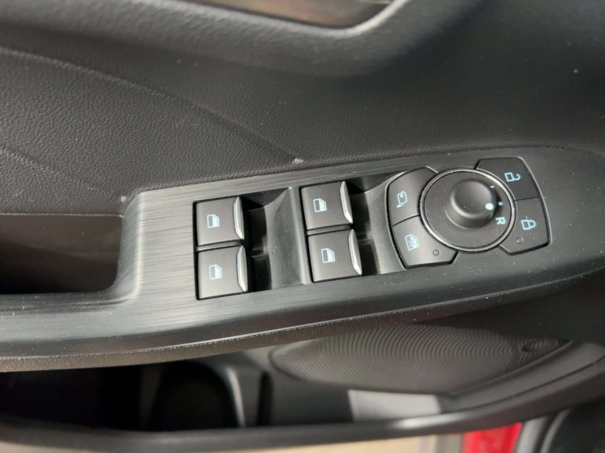 Fahrzeugbild eines Ford Kuga