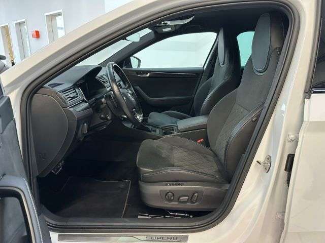 Fahrzeugbild eines Skoda Superb