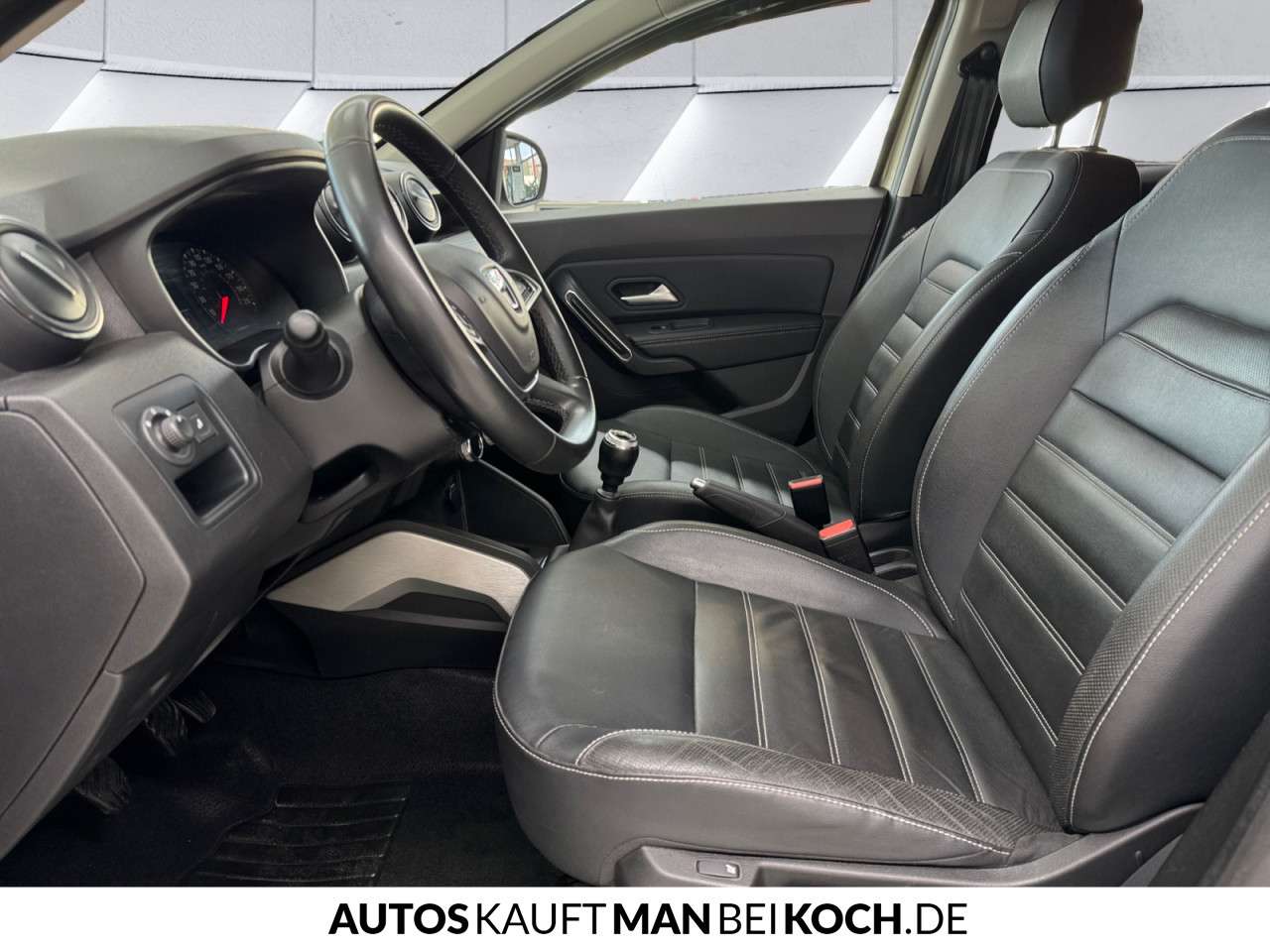 Fahrzeugbild eines Dacia Duster