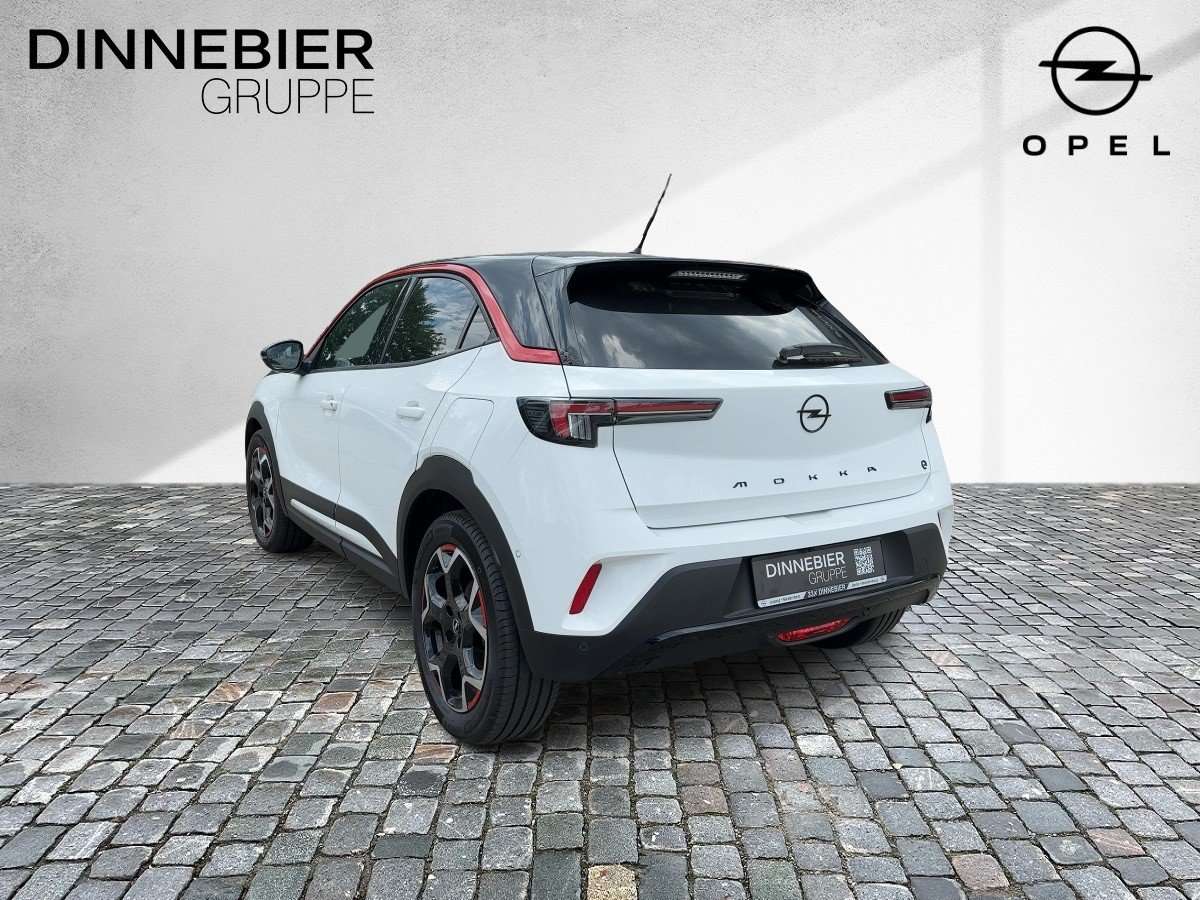 Fahrzeugbild eines Opel Mokka Electric