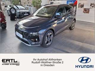 Schräge Frontansicht auf einen Hyundai Bayon , freigestellt