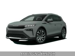 Schräge Frontansicht auf einen Skoda Elroq , freigestellt