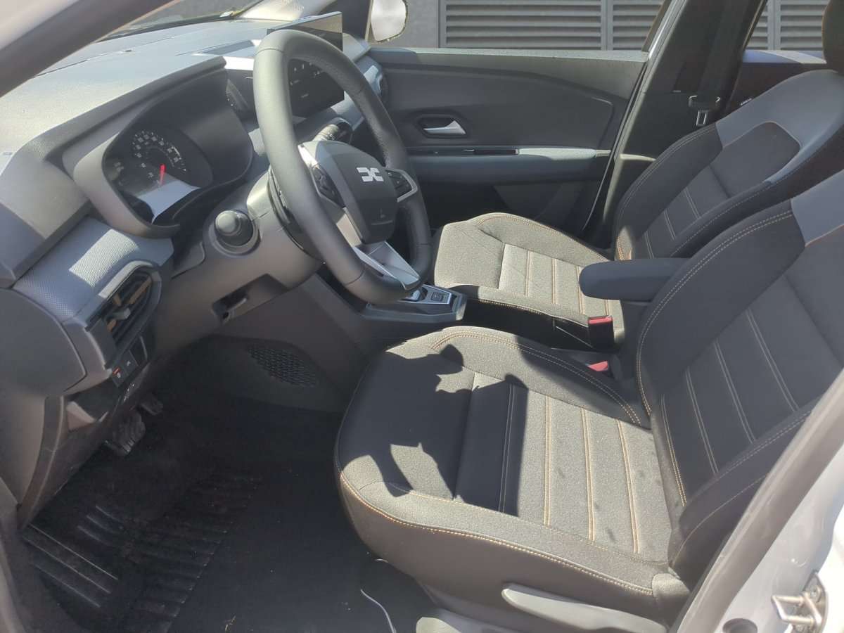 Fahrzeugbild eines Dacia Sandero