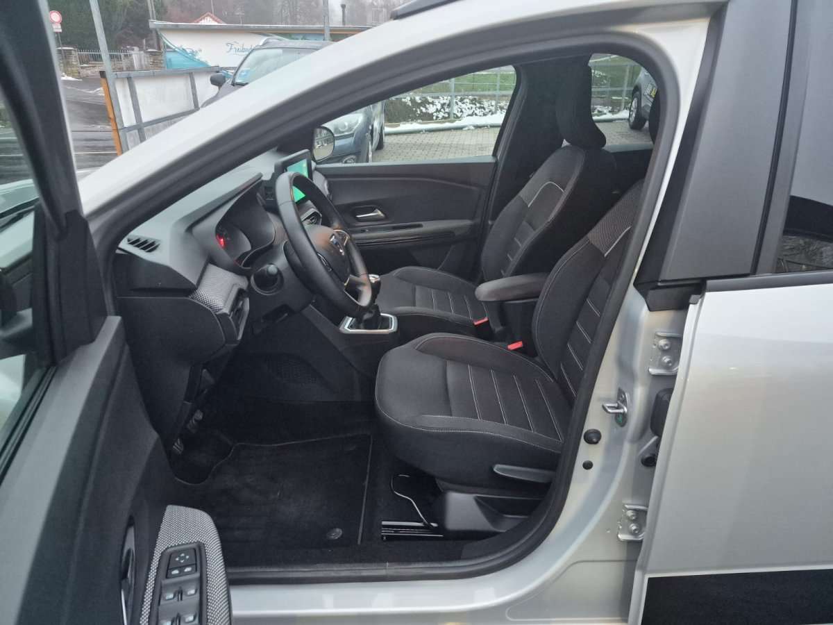 Fahrzeugbild eines Dacia Jogger