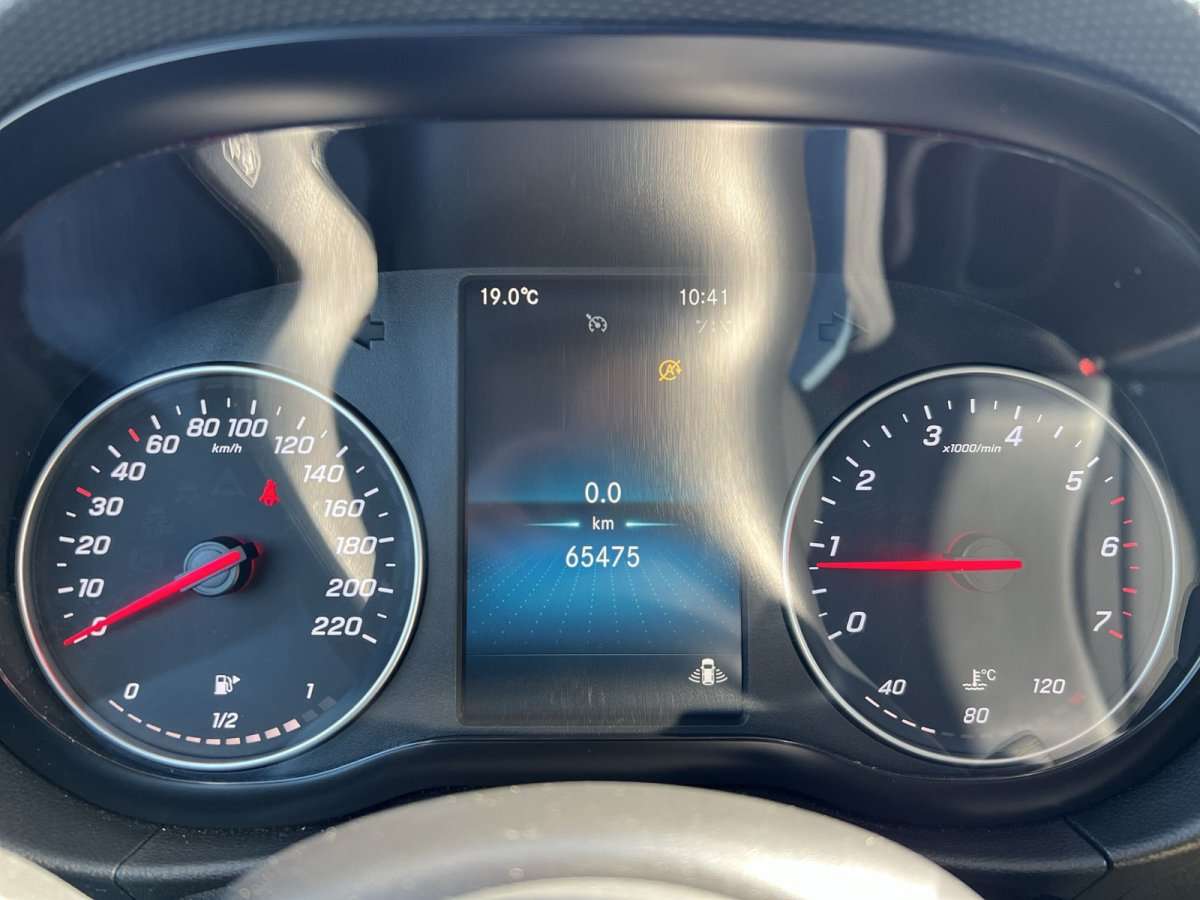 Fahrzeugbild eines Mercedes-Benz Citan
