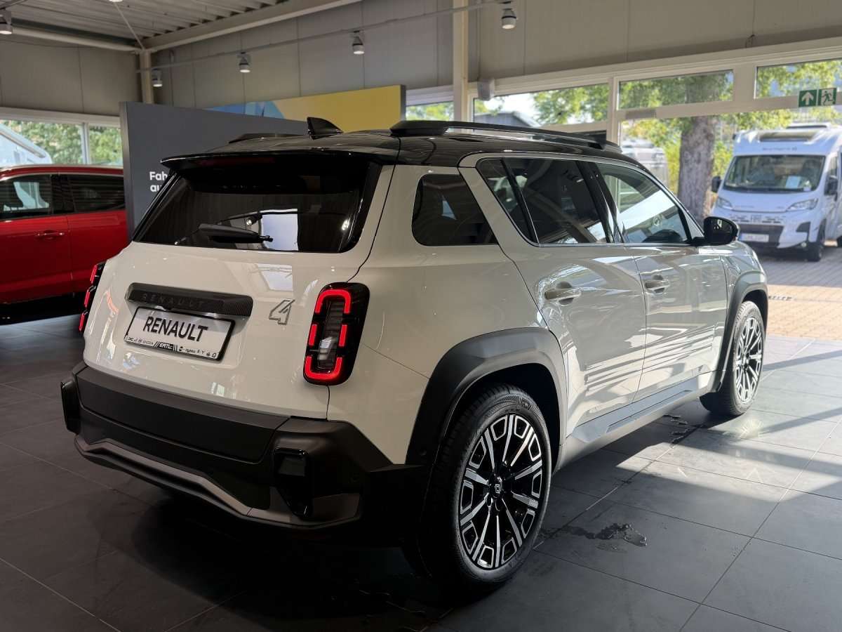 Fahrzeugbild eines Renault 4 E-TECH