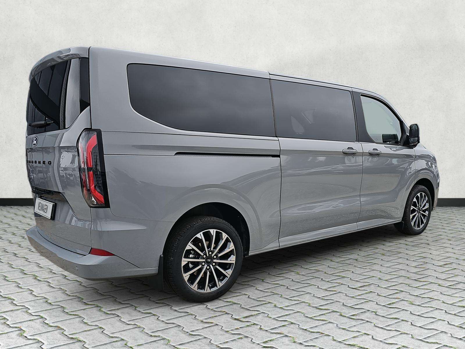 Fahrzeugbild eines Ford Tourneo Custom