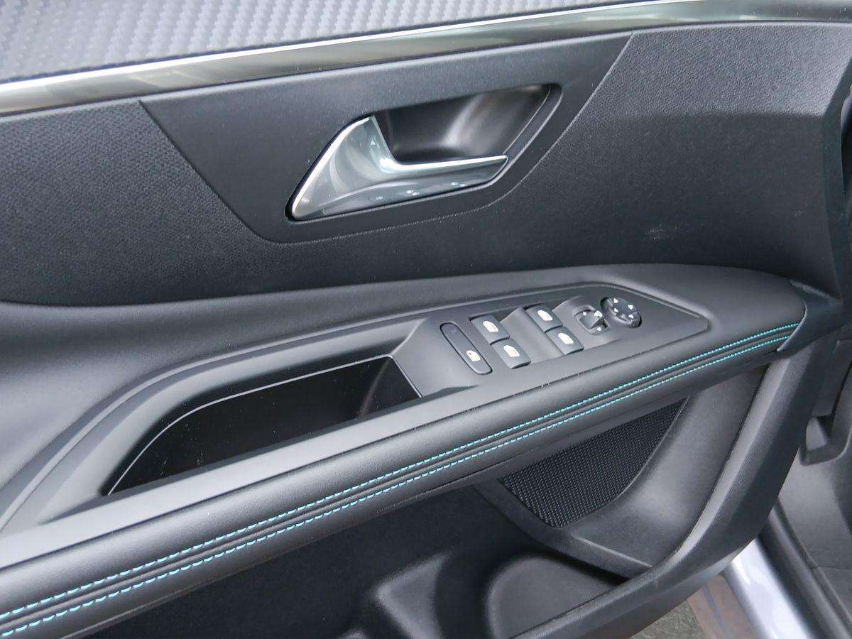 Fahrzeugbild eines Peugeot 3008