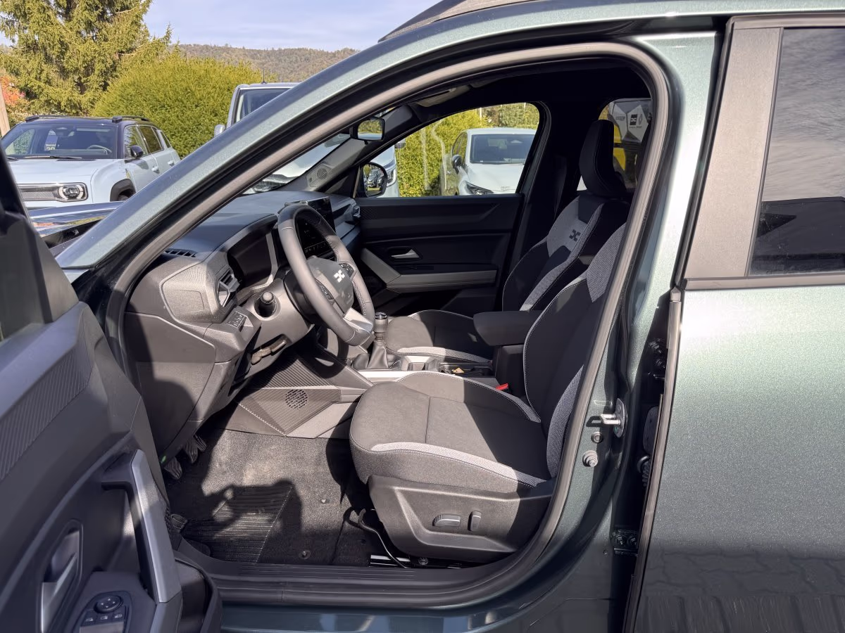 Fahrzeugbild eines Dacia Bigster