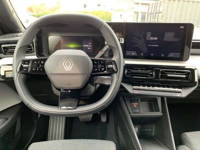 Fahrzeugbild eines Renault 4 E-TECH