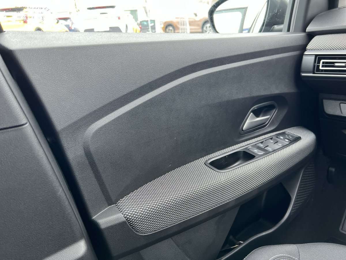 Fahrzeugbild eines Dacia Sandero