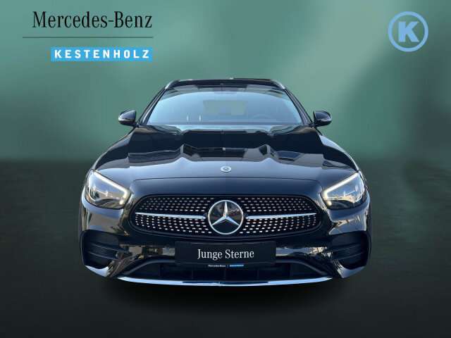 Fahrzeugbild eines Mercedes-Benz E-Klasse