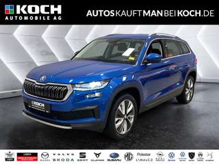 Schräge Frontansicht auf einen Skoda Kodiaq , freigestellt