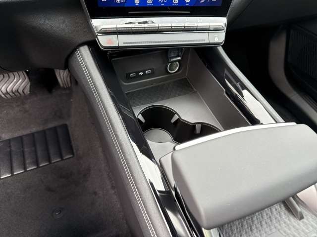 Fahrzeugbild eines Renault Rafale