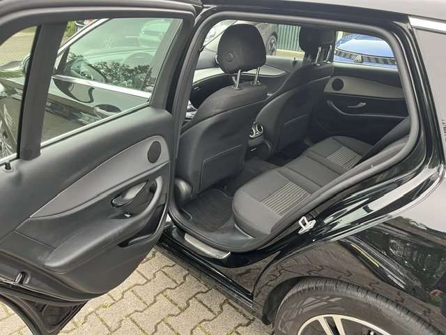 Fahrzeugbild eines Mercedes-Benz E-Klasse