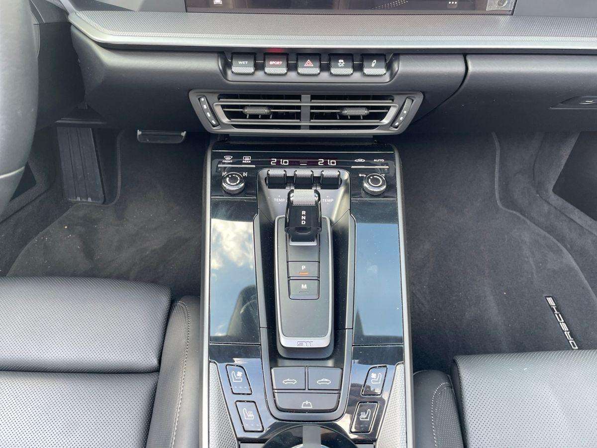 Fahrzeugbild eines Porsche 911