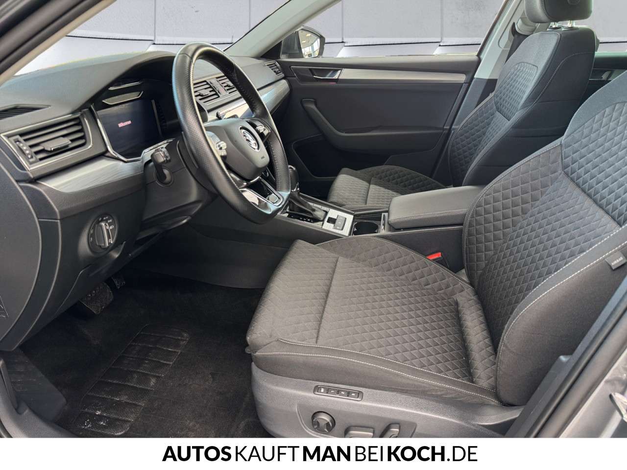 Fahrzeugbild eines Skoda Superb