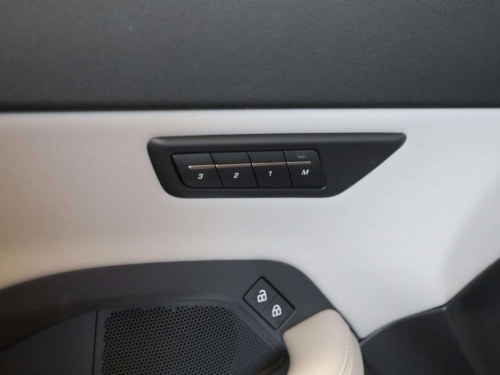 Fahrzeugbild eines Jaguar E-PACE