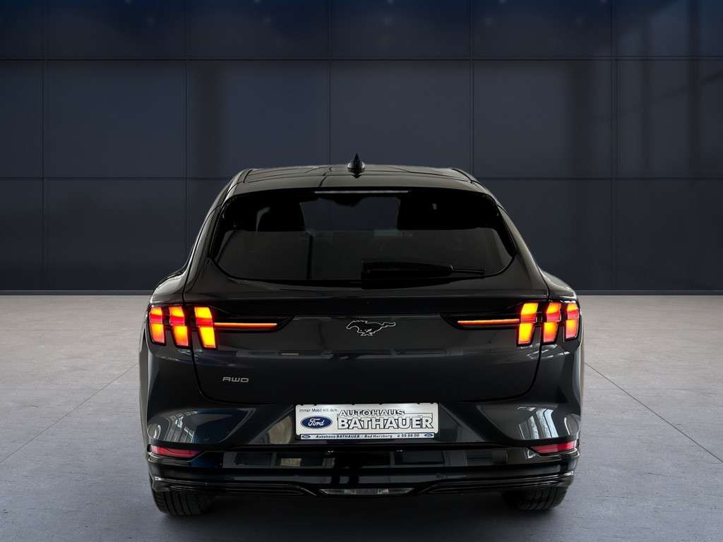 Fahrzeugbild eines Ford Mustang Mach-E