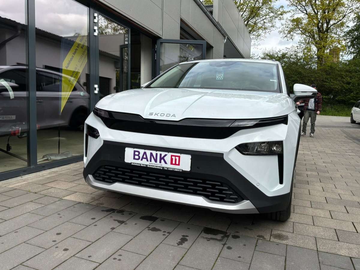 Fahrzeugbild eines Skoda ELROQ