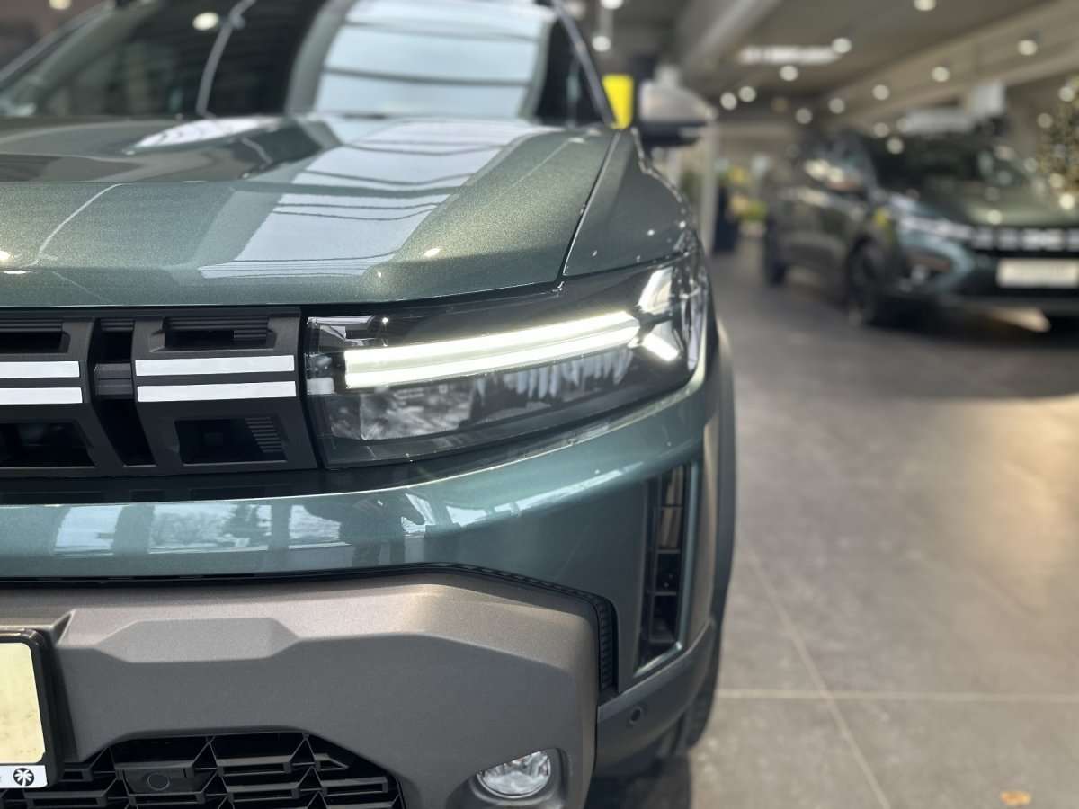 Fahrzeugbild eines Dacia Duster