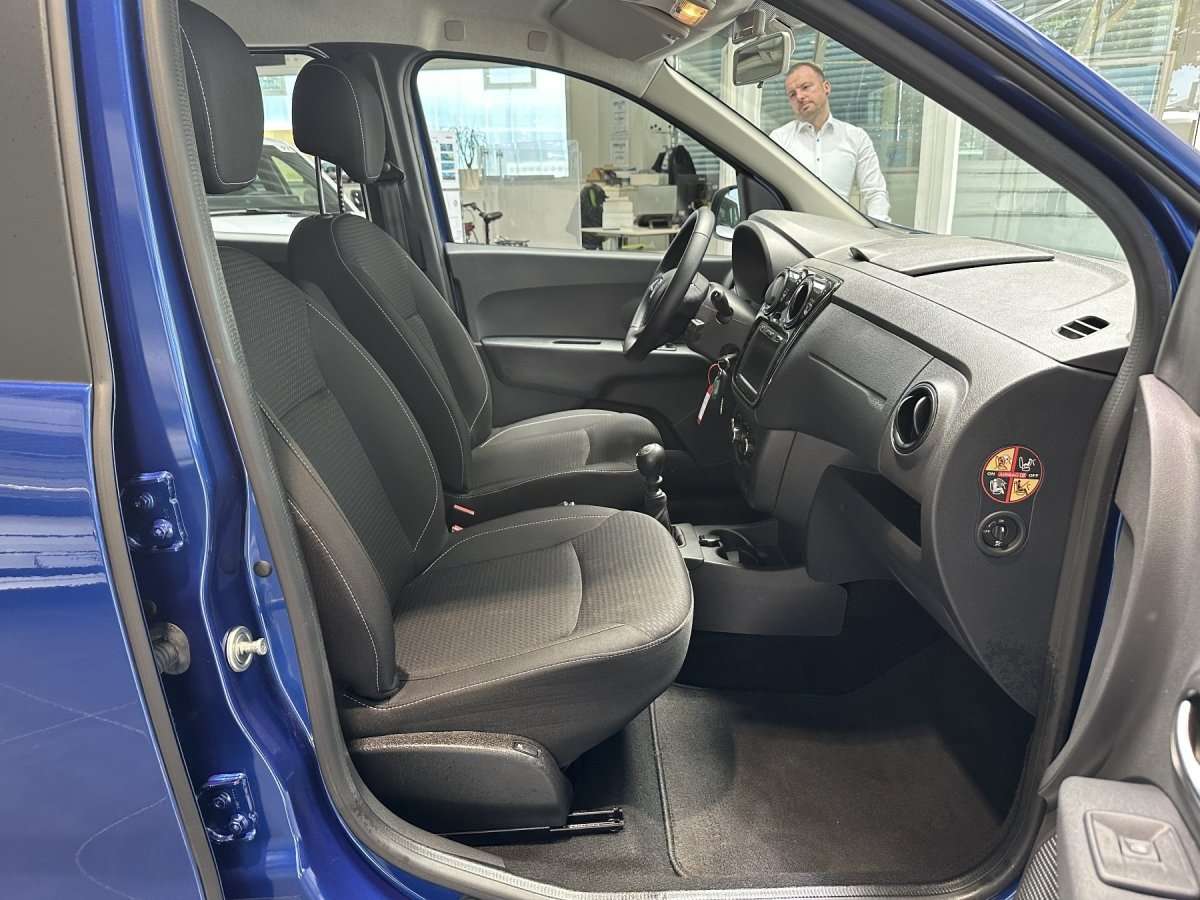 Fahrzeugbild eines Dacia Lodgy