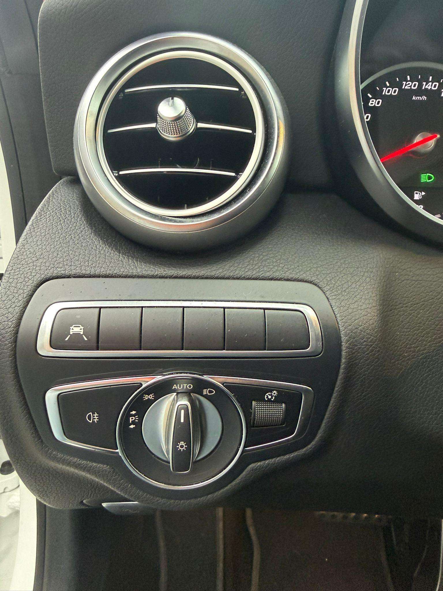 Fahrzeugbild eines Mercedes-Benz C-Klasse