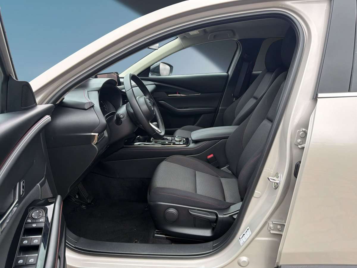 Fahrzeugbild eines Mazda CX-30