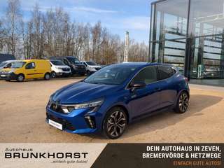 Schräge Frontansicht auf einen Mitsubishi Colt , freigestellt