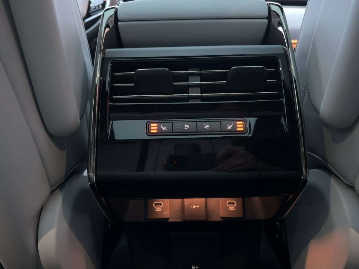 Fahrzeugbild eines Land Rover Range Rover Sport