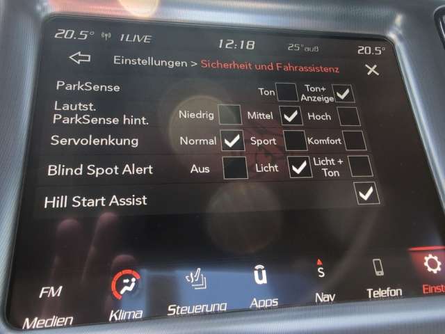 Fahrzeugbild eines Dodge Challenger