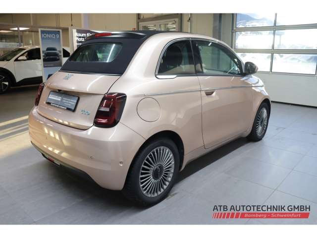 Fahrzeugbild eines Fiat 500
