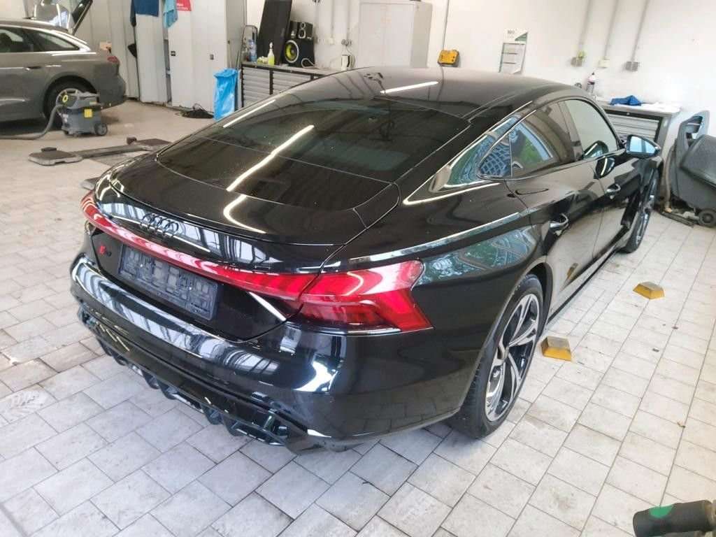Fahrzeugbild eines Audi e-tron GT