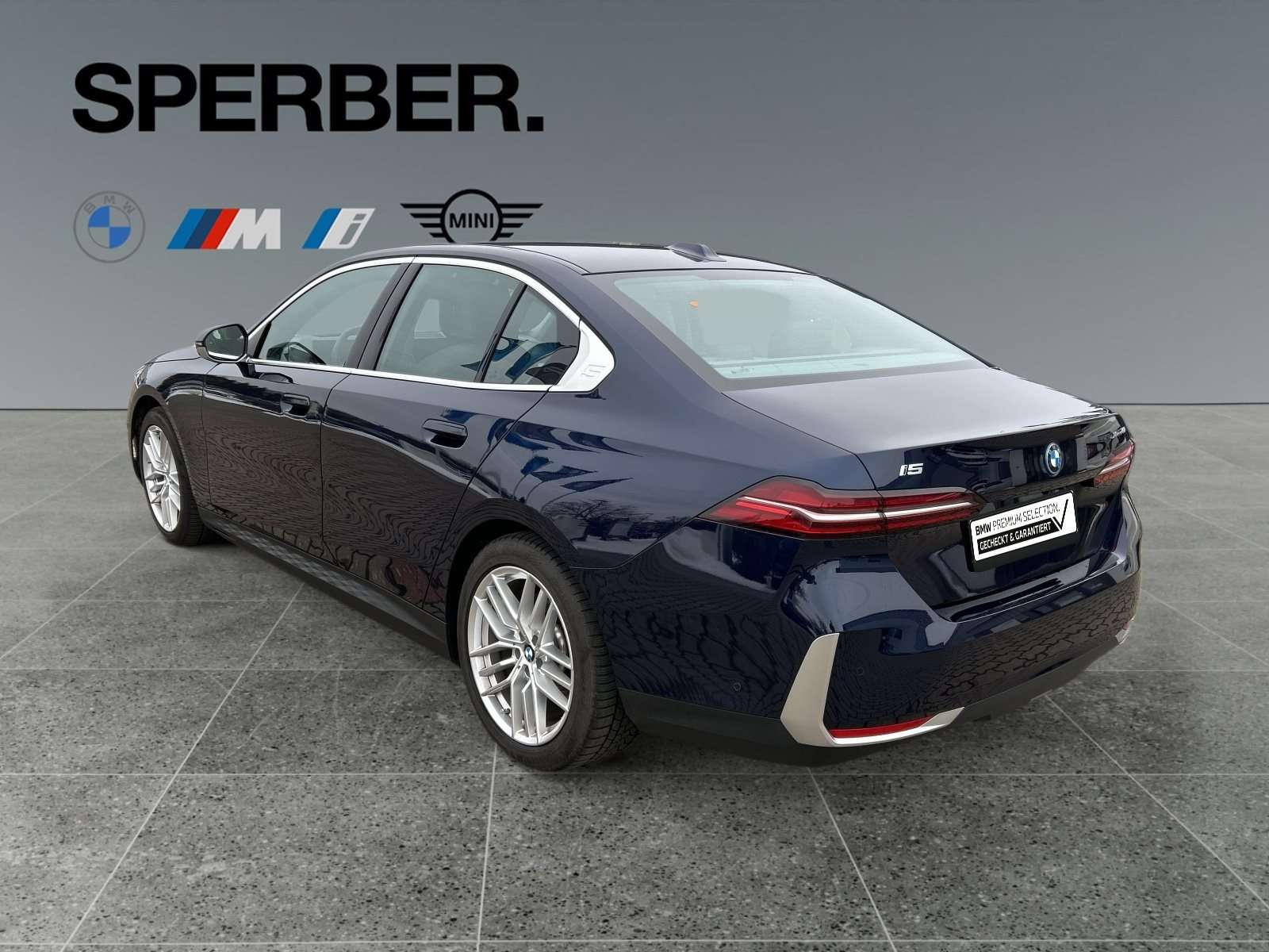 Fahrzeugbild eines BMW i5