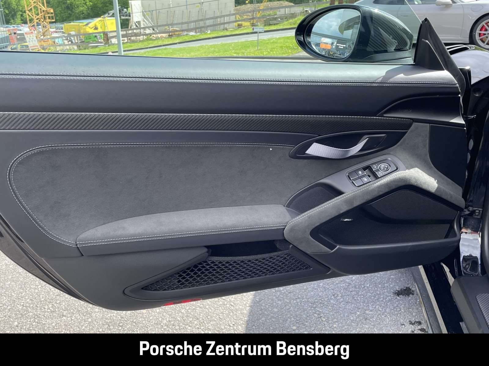 Fahrzeugbild eines Porsche Cayman