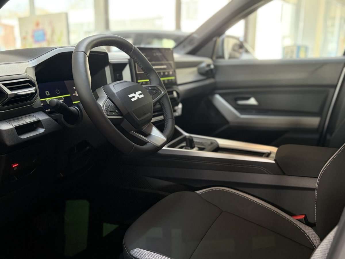 Fahrzeugbild eines Dacia Bigster