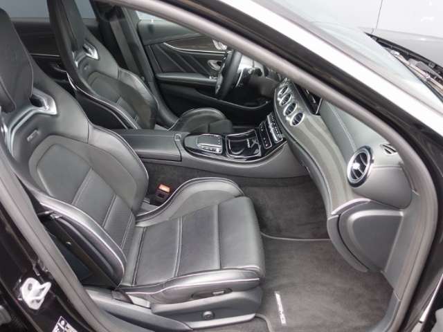 Fahrzeugbild eines Mercedes-Benz E-Klasse