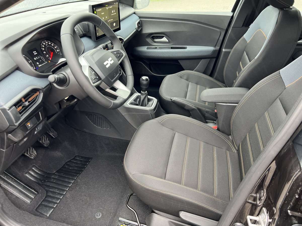 Fahrzeugbild eines Dacia Sandero