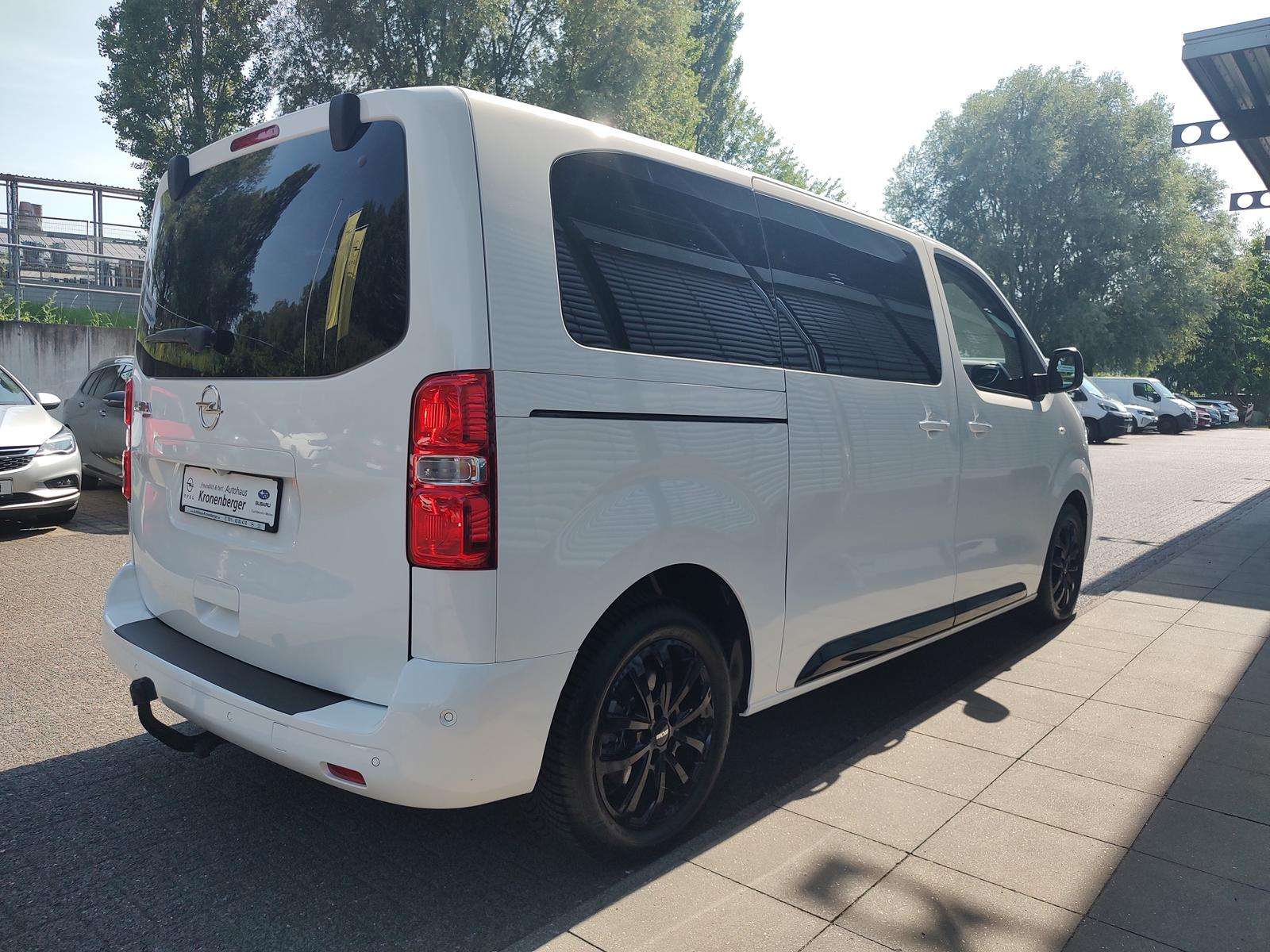 Fahrzeugbild eines Opel Zafira Life