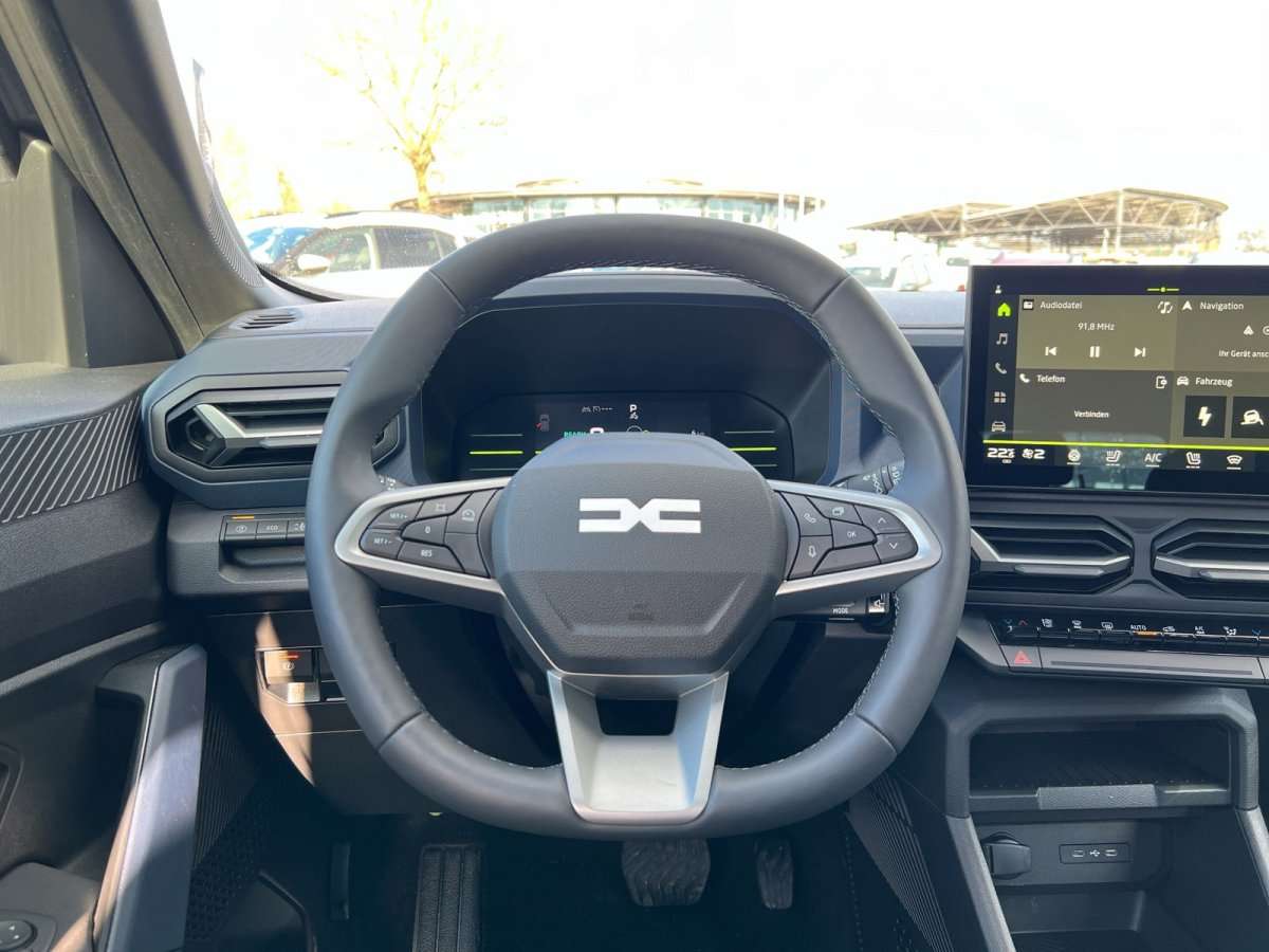 Fahrzeugbild eines Dacia Bigster