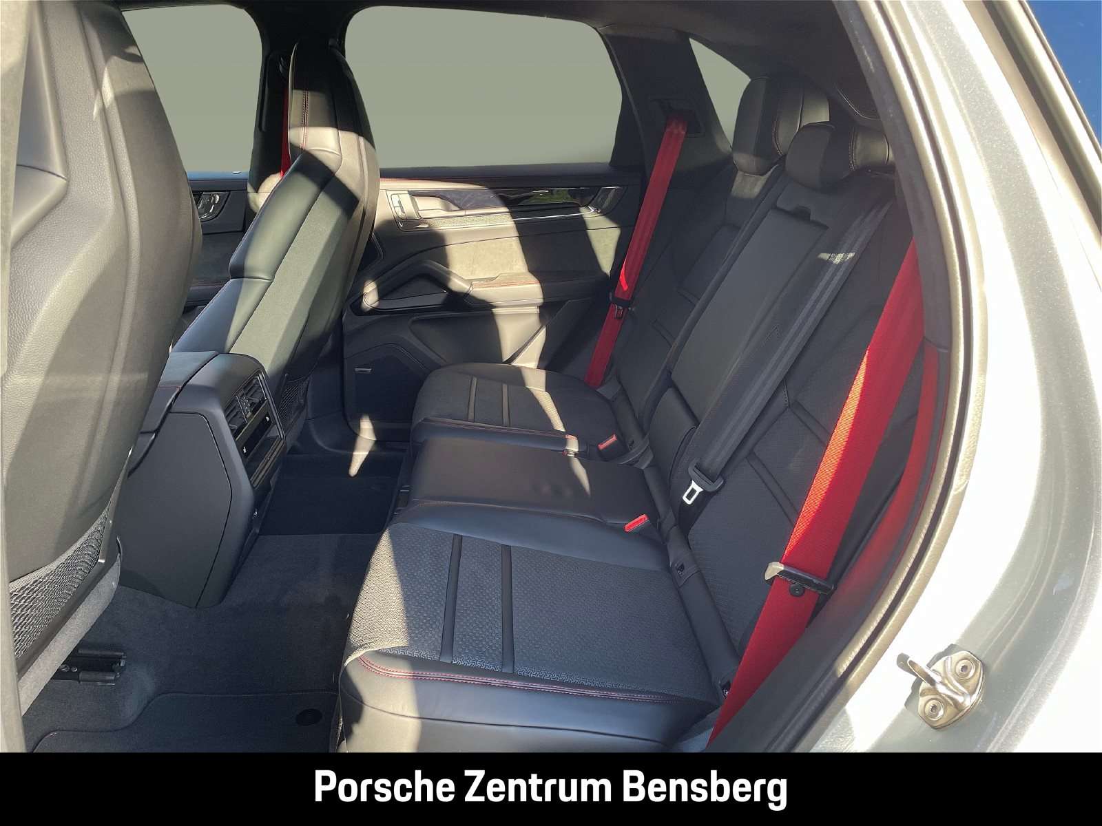 Fahrzeugbild eines Porsche Cayenne