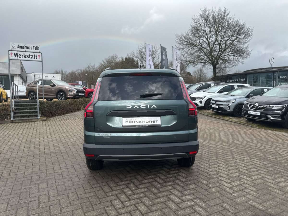 Fahrzeugbild eines Dacia Jogger