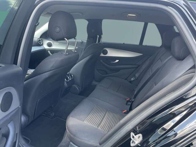 Fahrzeugbild eines Mercedes-Benz E-Klasse