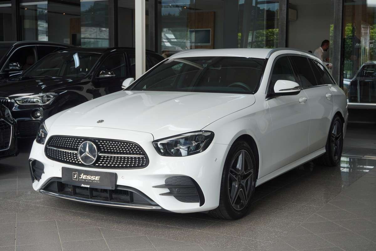 Fahrzeugbild eines Mercedes-Benz E-Klasse