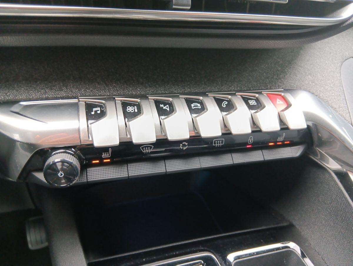 Fahrzeugbild eines Peugeot 3008