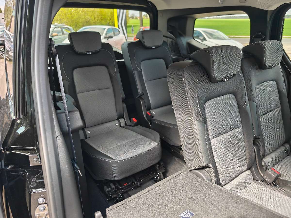 Fahrzeugbild eines Renault Kangoo E-TECH