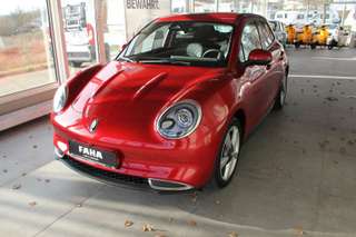 Schräge Frontansicht auf einen GWM Ora 03 , freigestellt